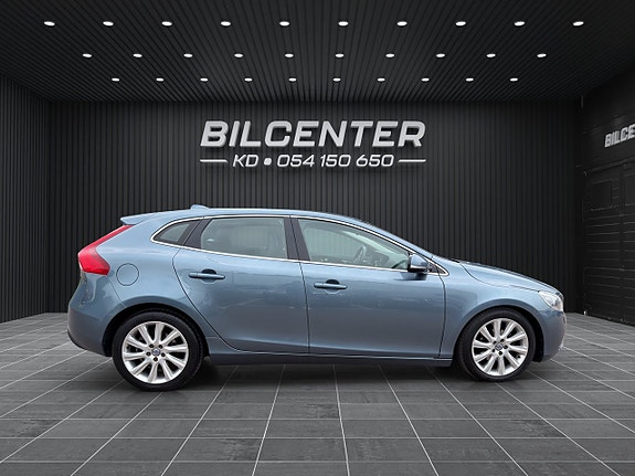 Volvo V40 5 of 5