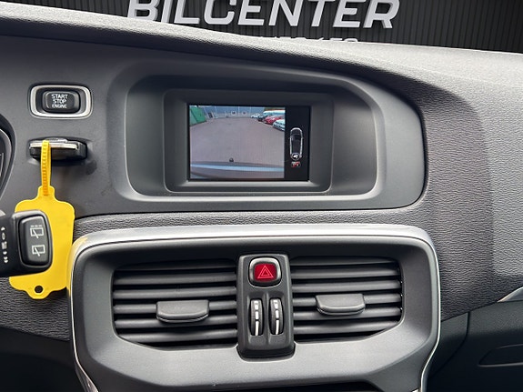 Volvo V40 18 of 22