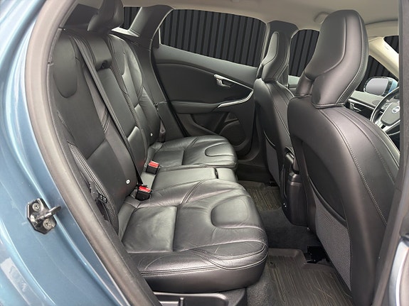Volvo V40 13 of 22