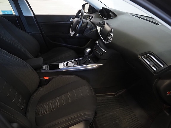 Peugeot 308 10 of 21