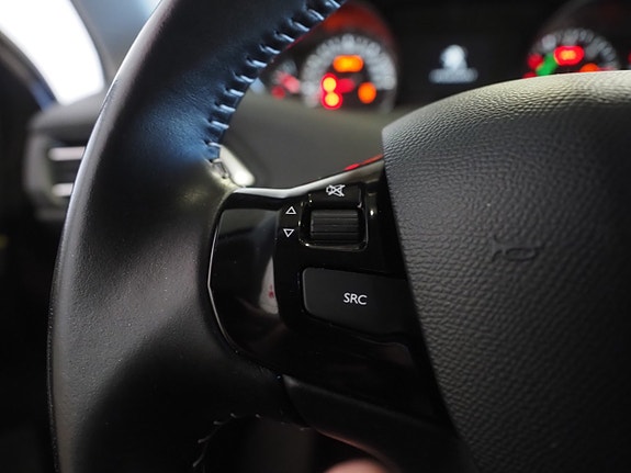 Peugeot 308 17 of 21