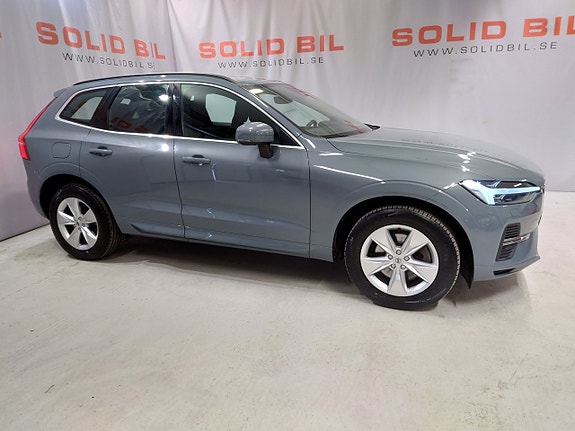 Volvo XC60 2 of 12