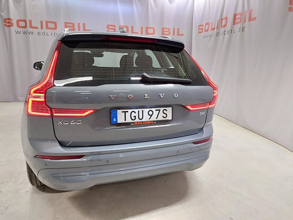 Volvo XC60 6 of 12