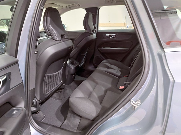 Volvo XC60 10 of 12
