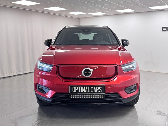 Volvo XC40 3 of 5