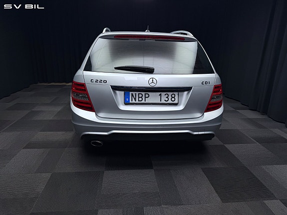 Mercedes-Benz C220 5 of 30
