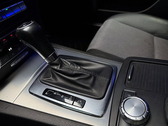 Mercedes-Benz C220 23 of 30