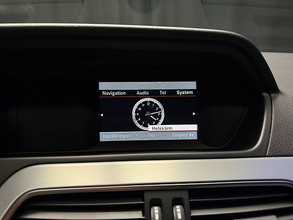 Mercedes-Benz C220 27 of 30