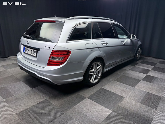 Mercedes-Benz C220 4 of 30