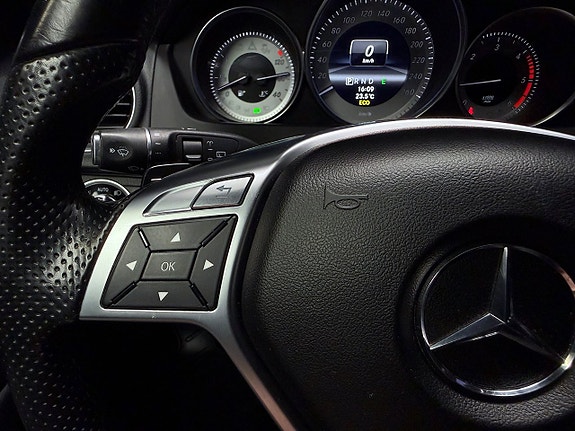 Mercedes-Benz C220 20 of 30