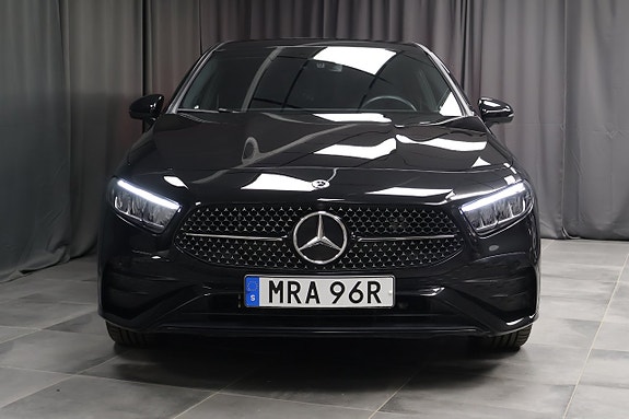 Mercedes-Benz A250 e 3 of 5