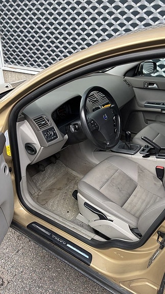 Volvo S40 4 of 5