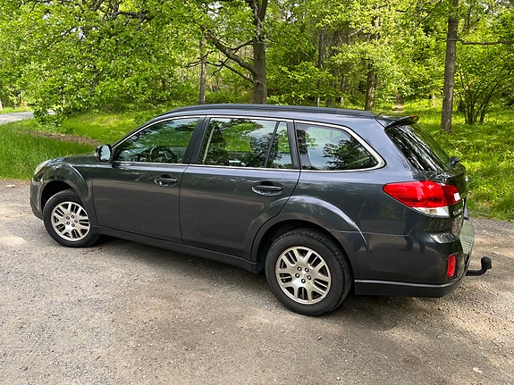 Subaru Outback 4 of 5