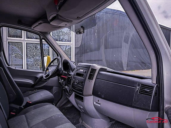 Mercedes-Benz Sprinter 319 13 of 18