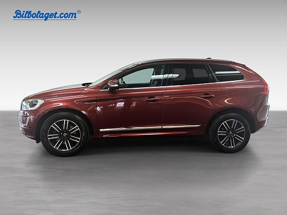 Volvo XC60 2 of 5
