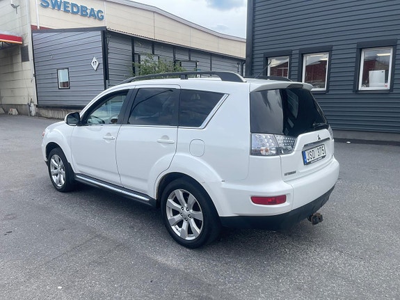 Mitsubishi Outlander 3 of 6