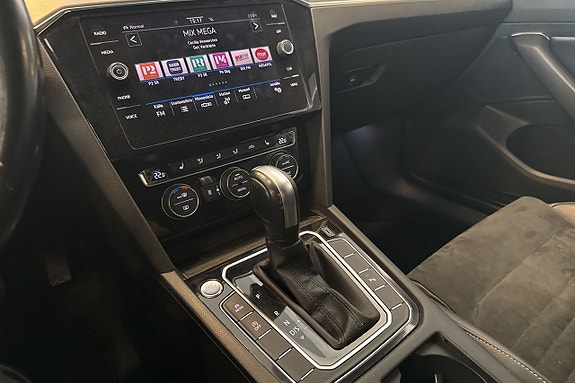 Volkswagen Passat 23 of 28
