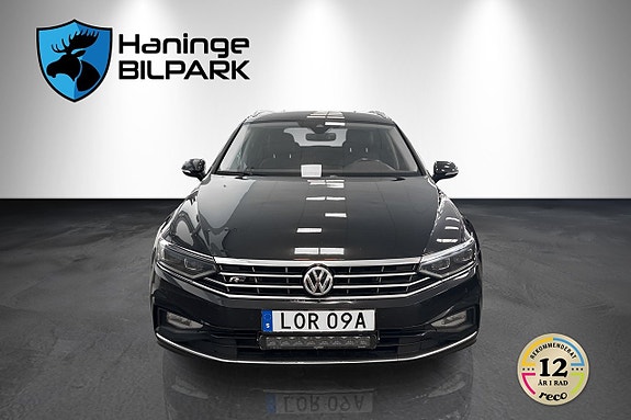 Volkswagen Passat 3 of 28