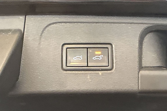 Volkswagen Passat 17 of 28