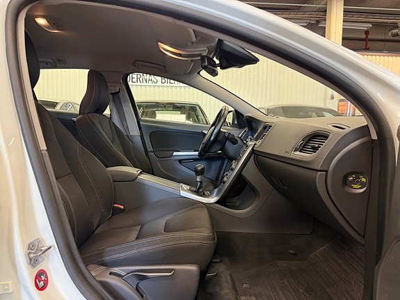 Volvo V60 5 of 5