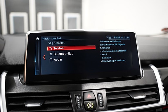 BMW 218d 16 of 22