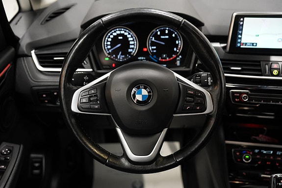 BMW 218d 10 of 22
