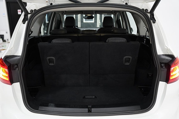 BMW 218d 20 of 22