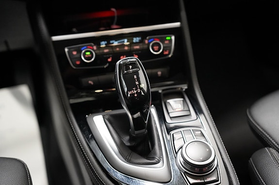 BMW 218d 12 of 22