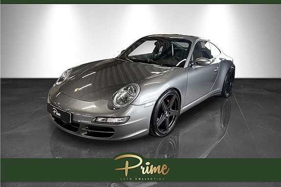Porsche 911 Carrera 4S 5 of 5
