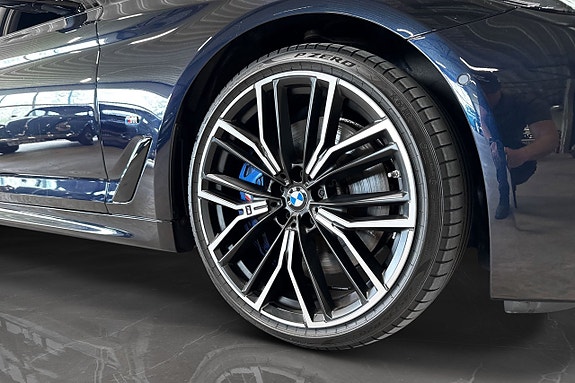 BMW 540d 3 of 5