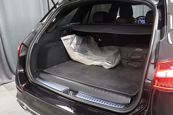 Mercedes-Benz C300 d 9 of 26