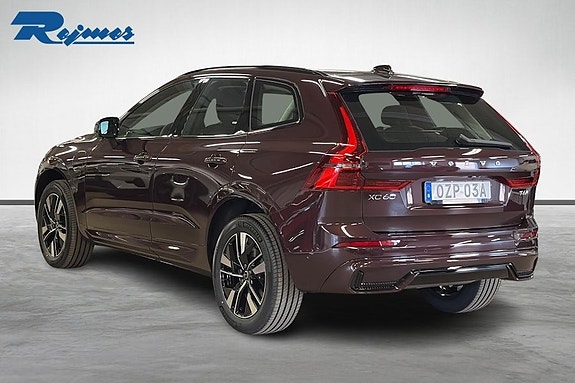Volvo XC60 2 of 5