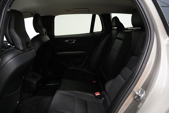 Volvo V60 18 of 22