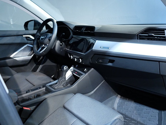 Audi Q3 4 of 7
