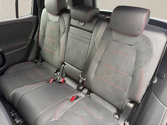 Mercedes-Benz GLB35 7 of 16