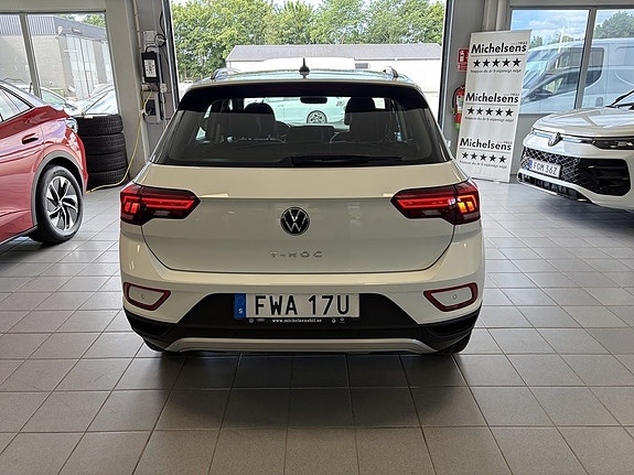 Volkswagen T-Roc 6 of 11