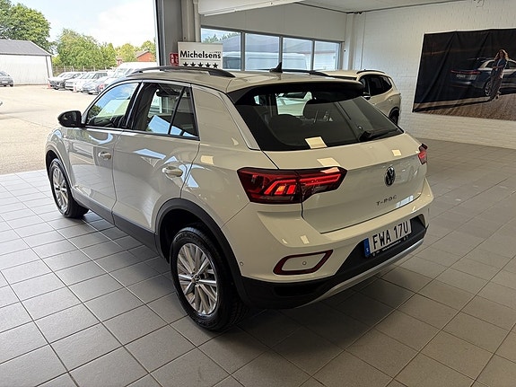 Volkswagen T-Roc 7 of 11