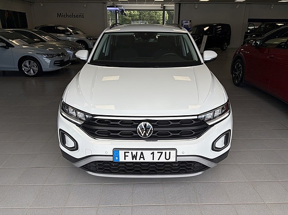 Volkswagen T-Roc 2 of 5