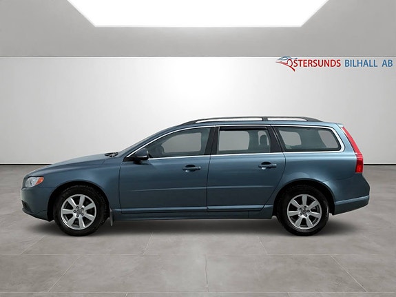 Volvo V70 4 of 5