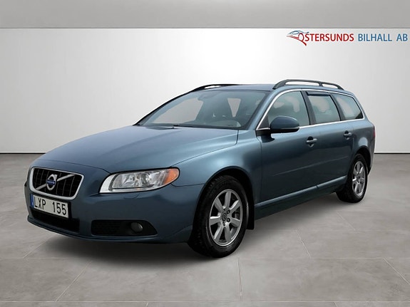 Volvo V70 3 of 5
