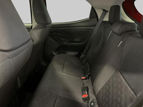 Toyota Yaris 10 of 23