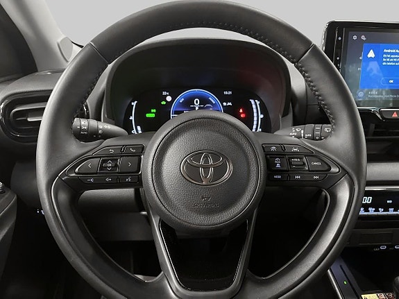 Toyota Yaris 21 of 23