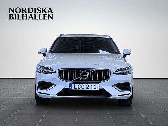 Volvo V60 2 of 5