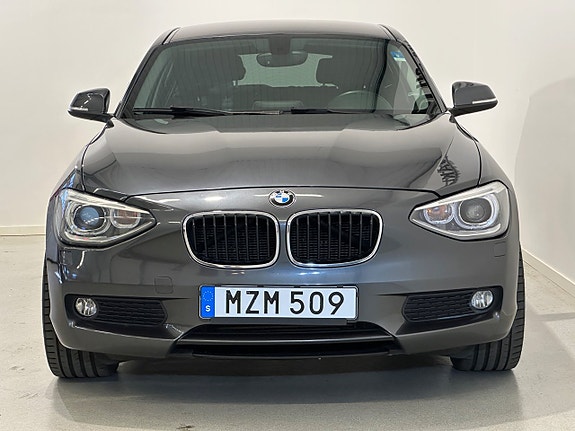 BMW 118d 4 of 5