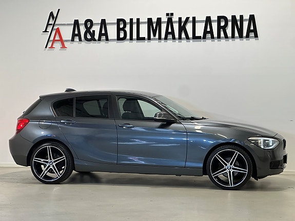 BMW 118d 2 of 5