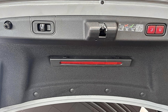 Mercedes-Benz E53 12 of 15