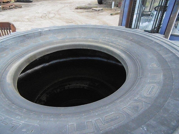 Nokian 20,5x25 2 of 2