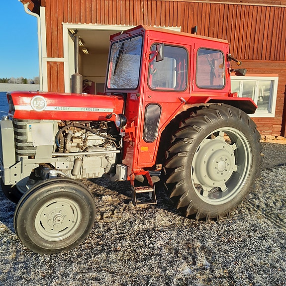Massey Ferguson 175S 2 of 5