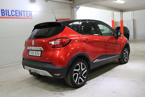 Renault Captur 2 of 16