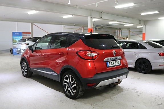 Renault Captur 3 of 16